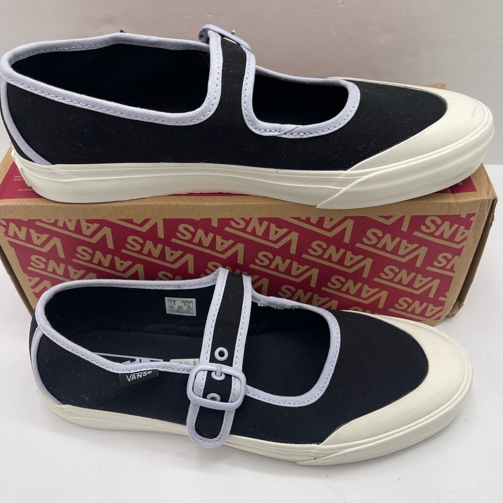 Vans WMNS Mary Jane VN000CRRBMA Buckle Sandals Sneakers - Picture 2 of 16